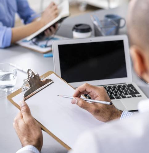 business-people-working-together